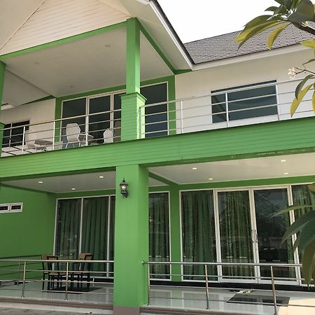Usotel Waterland Hotel Udon Thani Buitenkant foto